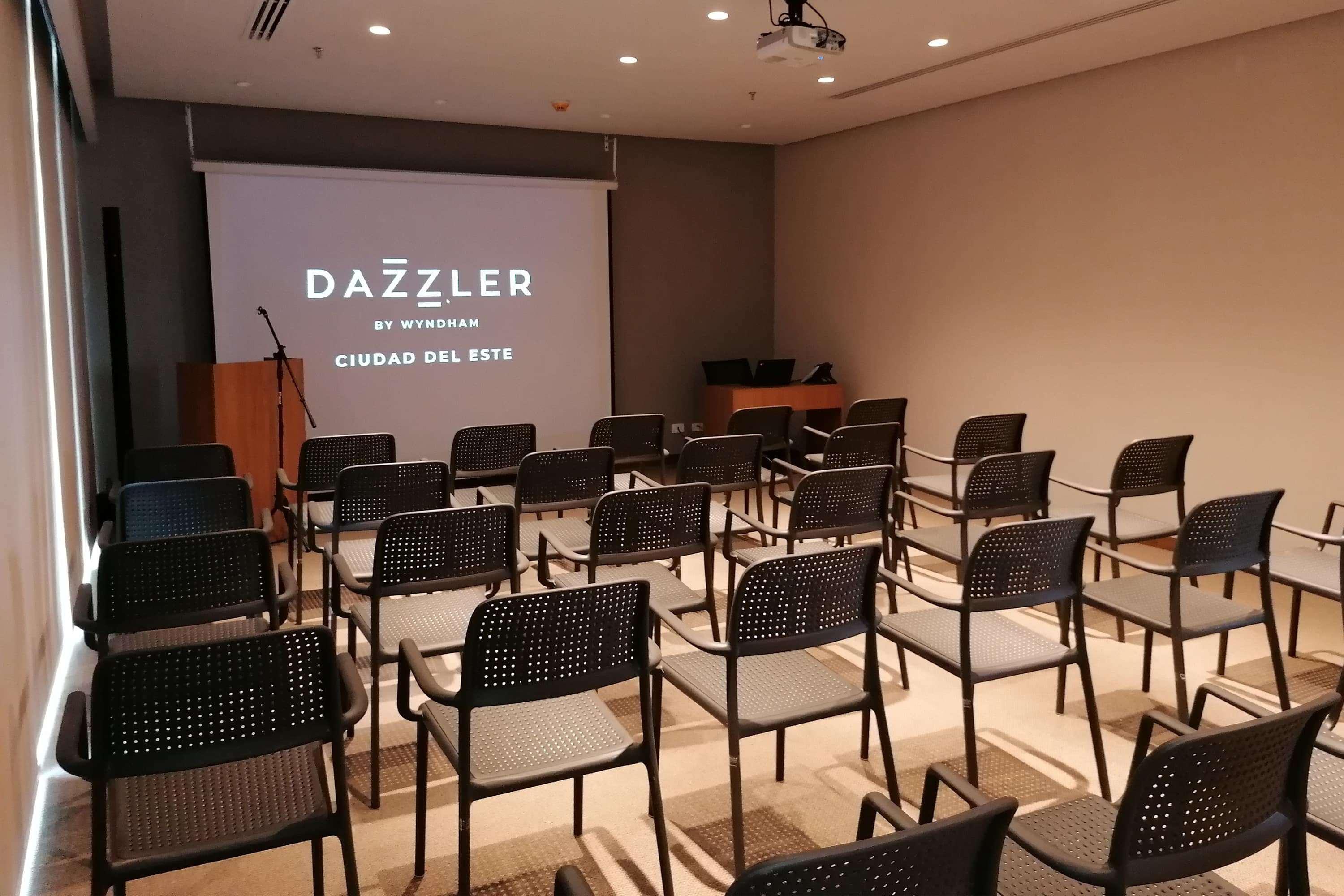 Dazzler By Wyndham Ciudad Del Este Bagian luar foto