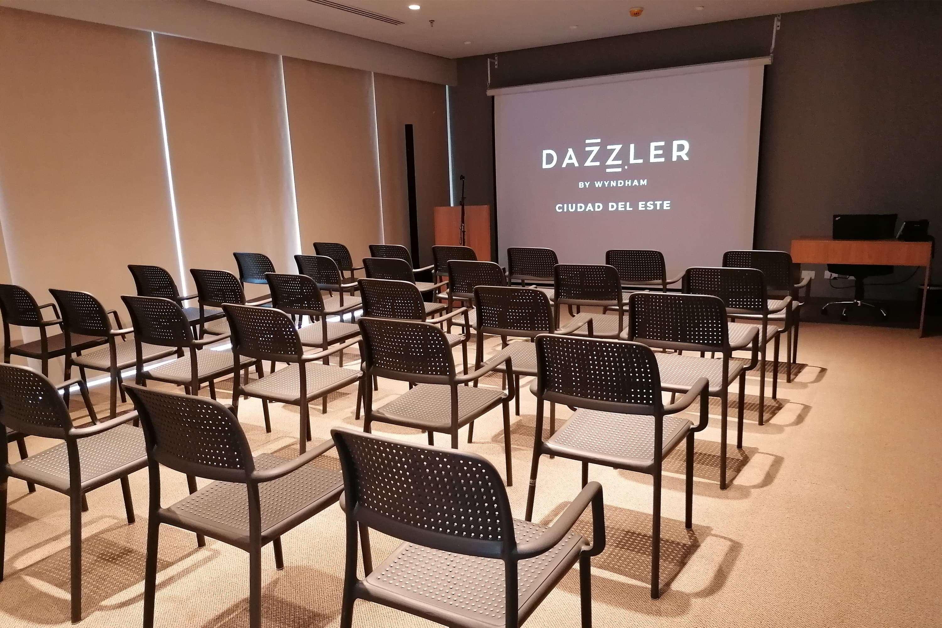 Dazzler By Wyndham Ciudad Del Este Bagian luar foto